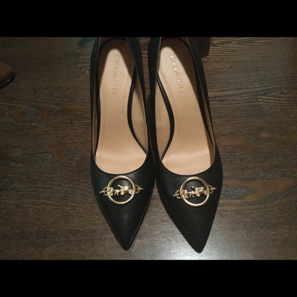 COPY - Women’s Black Coach Pump SZ 9 - Picture 1 of 2